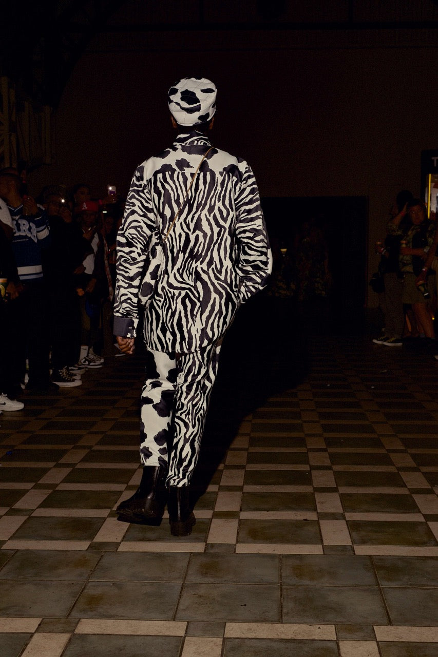 2-Piece Monochromatic Ensemble: “Unity in Contrast”