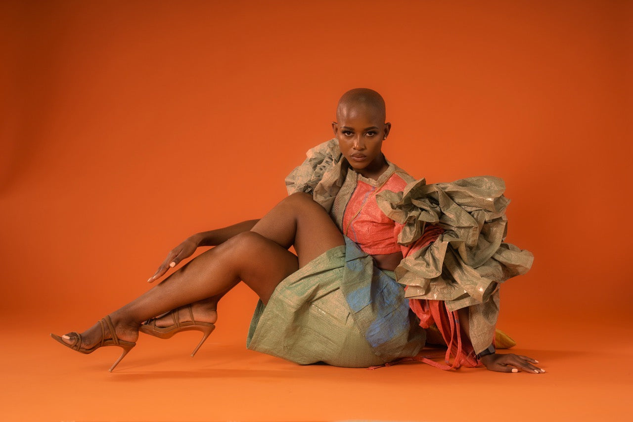 Asymmetrical skirt with a waistband panel